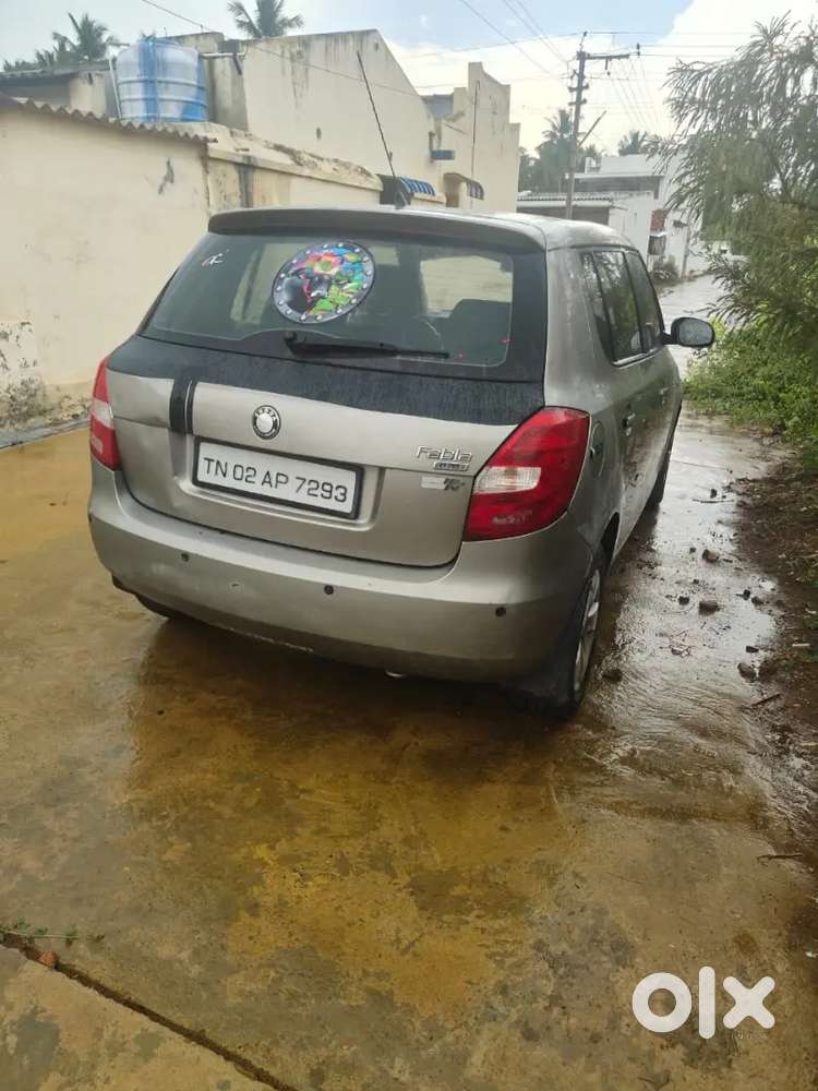 Skoda Fabia 2010 Petrol 148000 Km Driven Power Sat Power Win