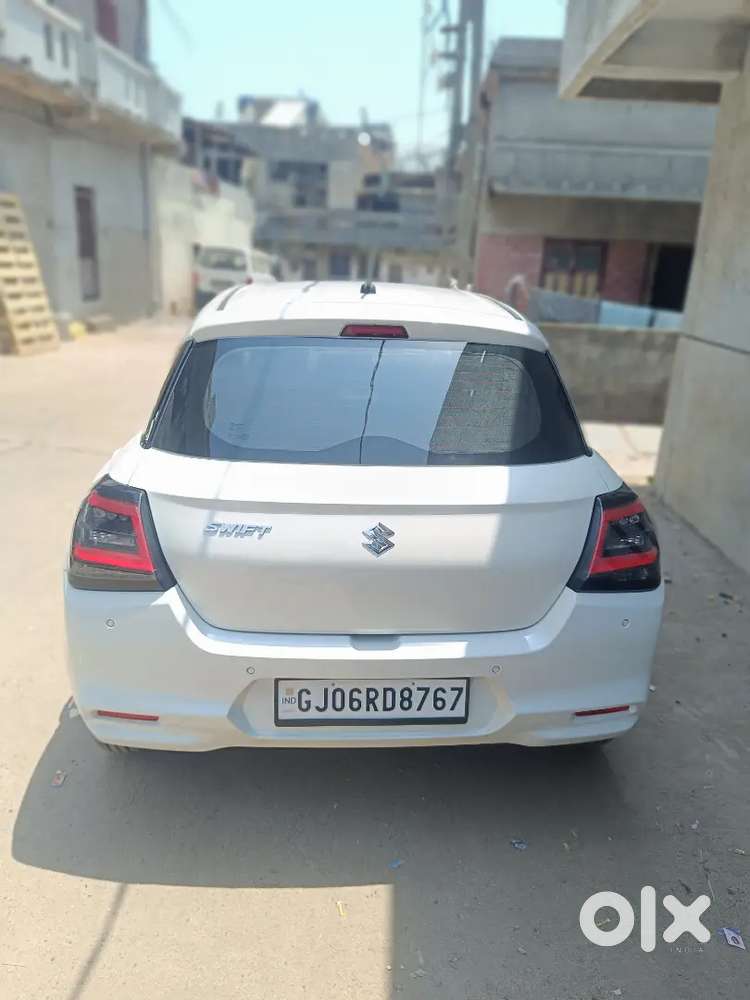 Maruti Suzuki Swift 2025 Petrol 2700 Km