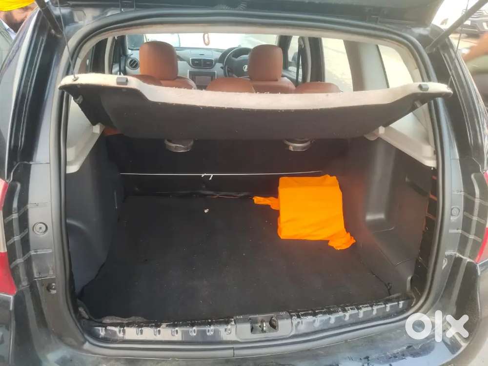 Original Car. Comfortable, Luxury Feel Type Xuv Genuine Screech