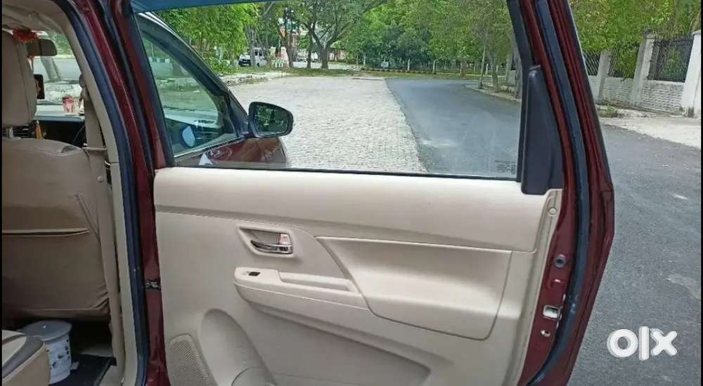 Maruti Suzuki Ertiga 1.5 Vxi 2021