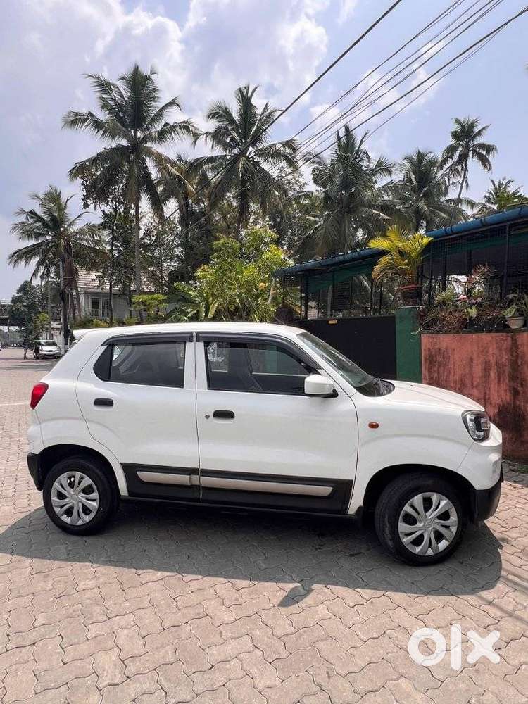 Maruti Suzuki S-presso Vxi, 2022, Petrol