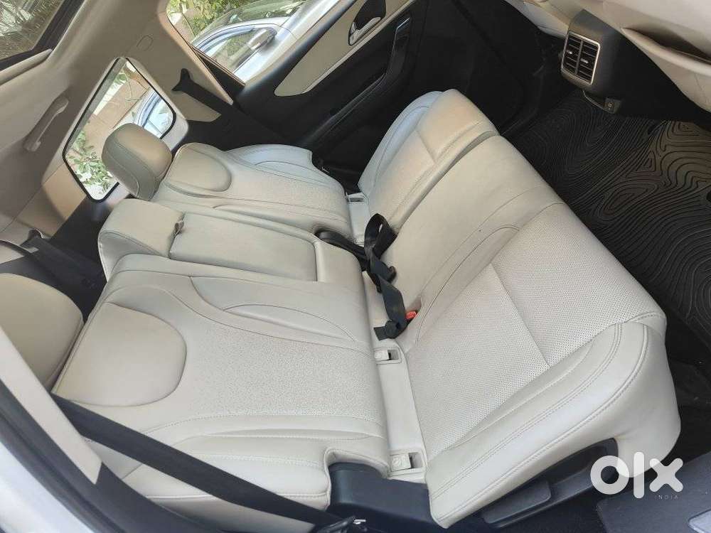 Mahindra Xuv700 2.2 Ax 7 Diesel At Str, 2022, Diesel