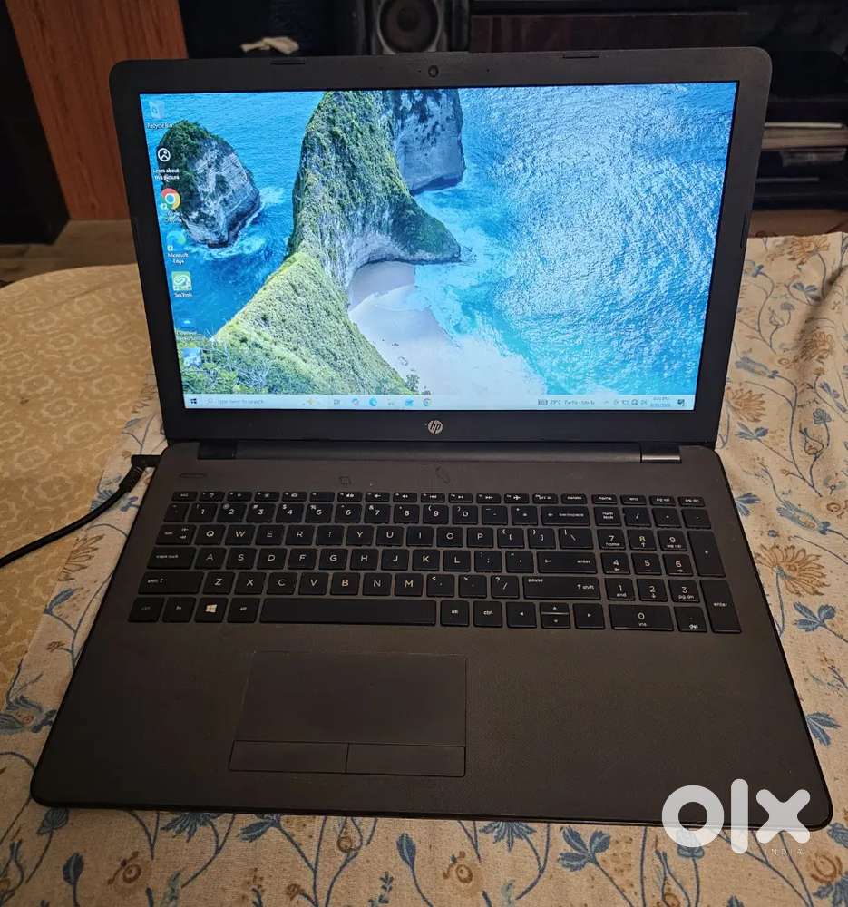 Laptop hp 15 bs00xx intel celeron n3060 , 4gb ram ,320gb hdd ,15.6inch