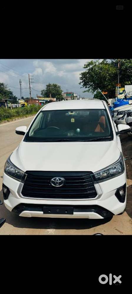 Toyota Innova Crysta 2.4 G Mt, 2024, Diesel
