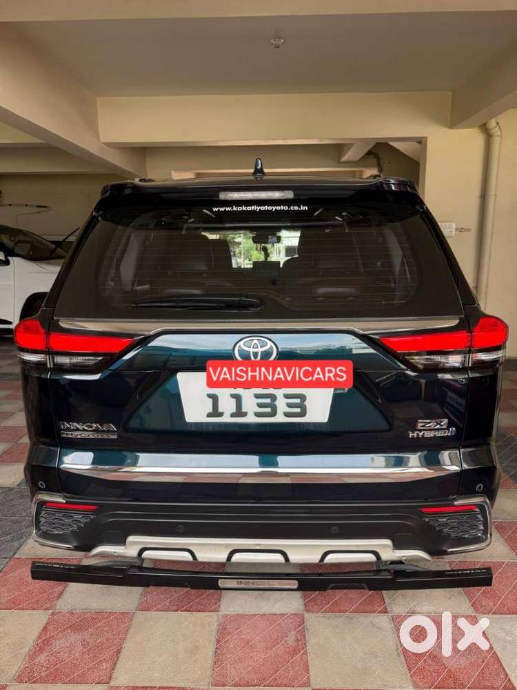 Toyota Innova Hycross 2.0 Zx Hybrid 7 Str, 2024, Petrol