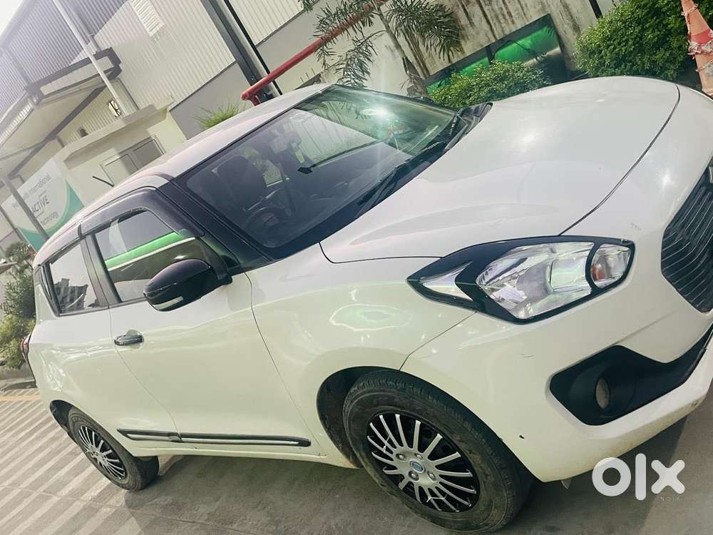 Maruti Suzuki Swift Vxi + Manual, 2020, Petrol