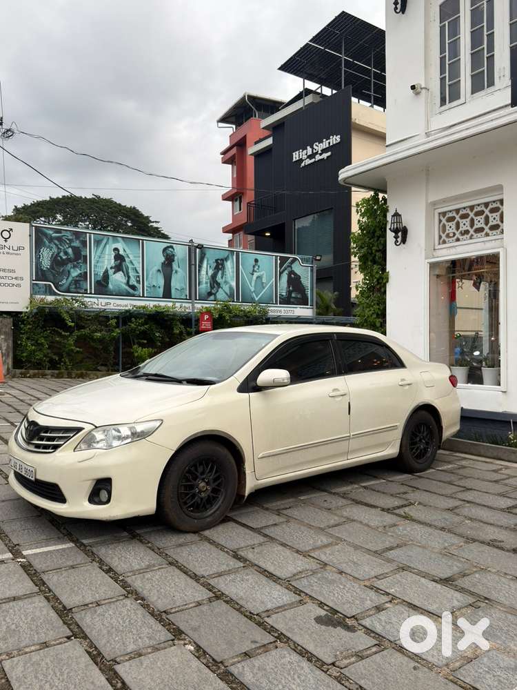 2013 Toyota Corolla Altis