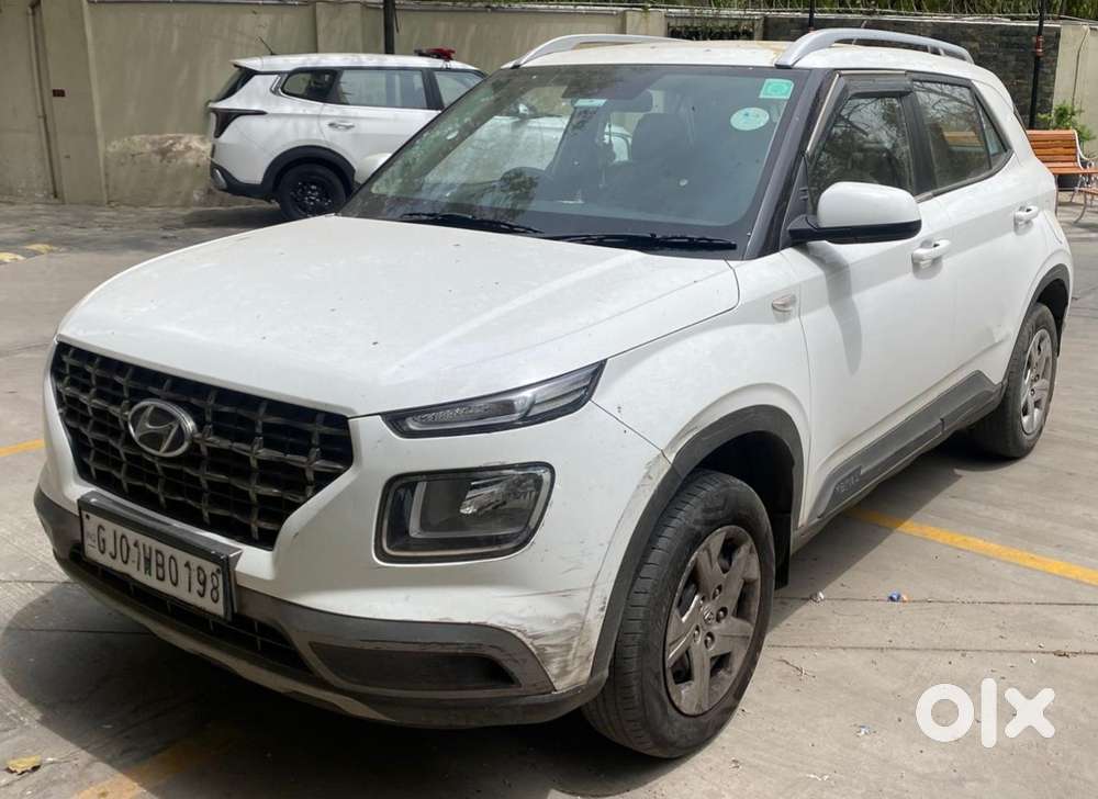 Hyundai Venue S 1.2 Petrol, 2022, Petrol