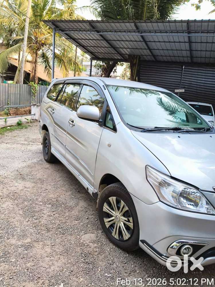 Toyota Innova 2009-2011 2.5 E 7 Str, 2011, Diesel