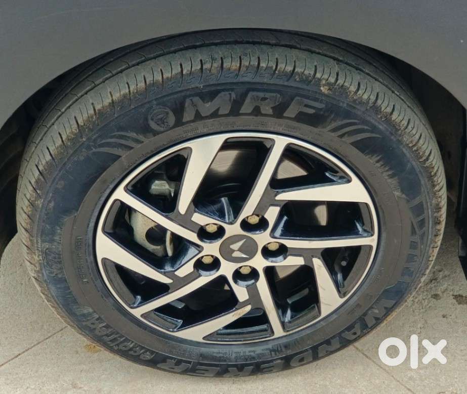 Mahindra Xuv 3xo Ax5l 1.2 Petrol At, 2024, Petrol