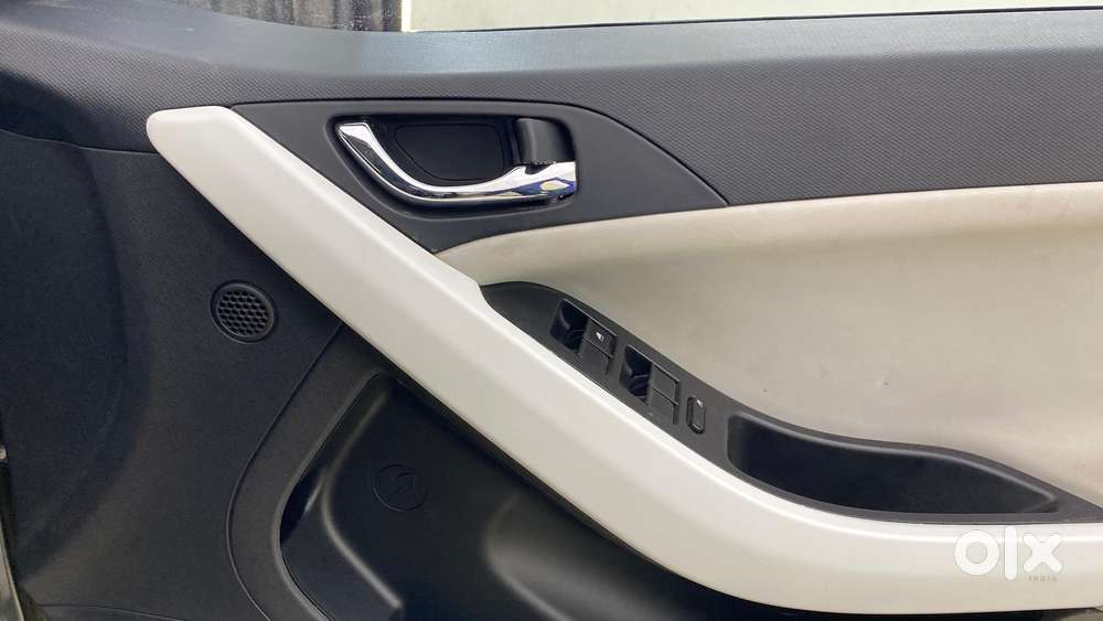 Tata Nexon Creative Plus 1.2 Revotron Petrol 6 Mt, 2023, Petrol