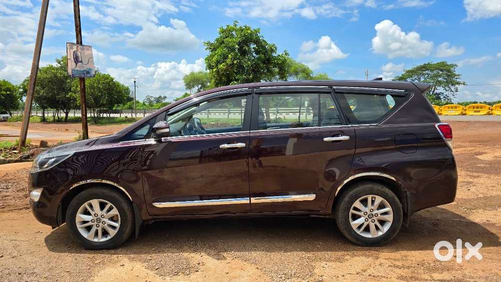 Toyota Innova Crysta 2.4 V, 2016, Diesel