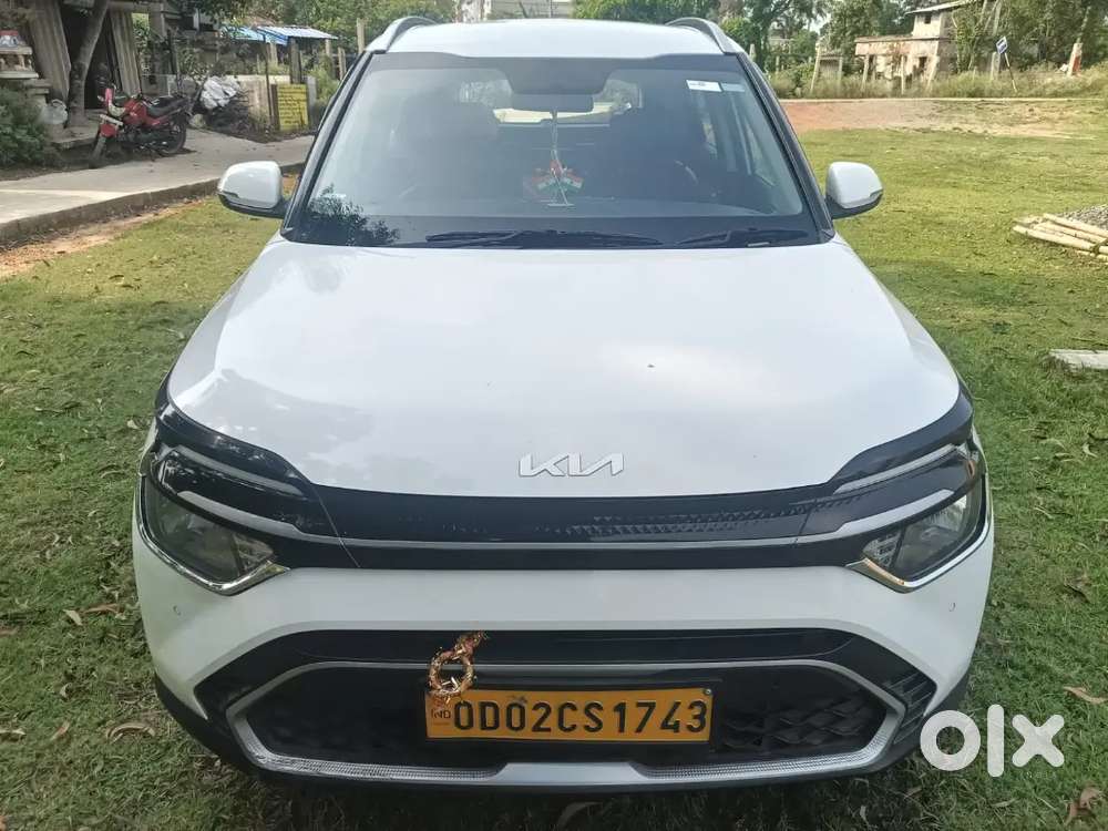Kia Carens Luxury 2024