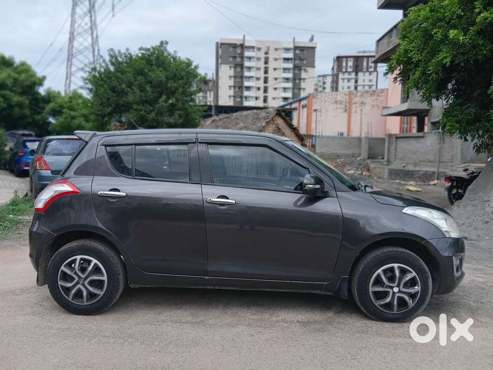 Maruti Suzuki Swift Vxi + Manual, 2015, Petrol