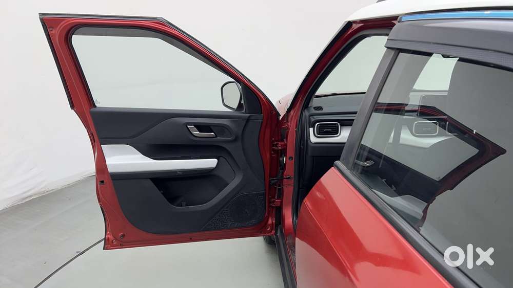 Tata Punch 1.2 Revotron Creative Amt Dual Tone, 2022, Petrol