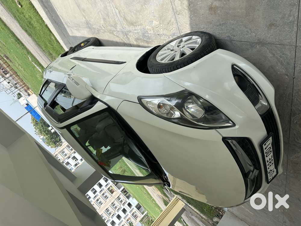 Maruti Suzuki Swift Dzire Zdi Bsiv, 2015, Diesel
