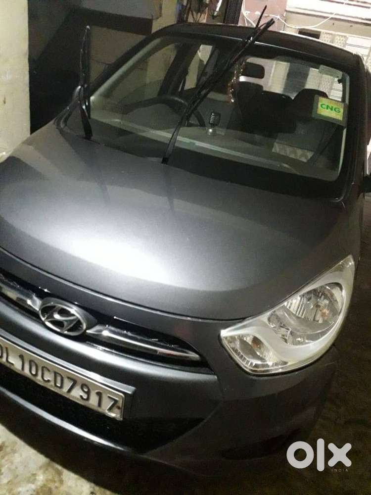 Hyundai I10 Sportz 1.2 (2013)  30,000 Km  Excellent Condition  Grey