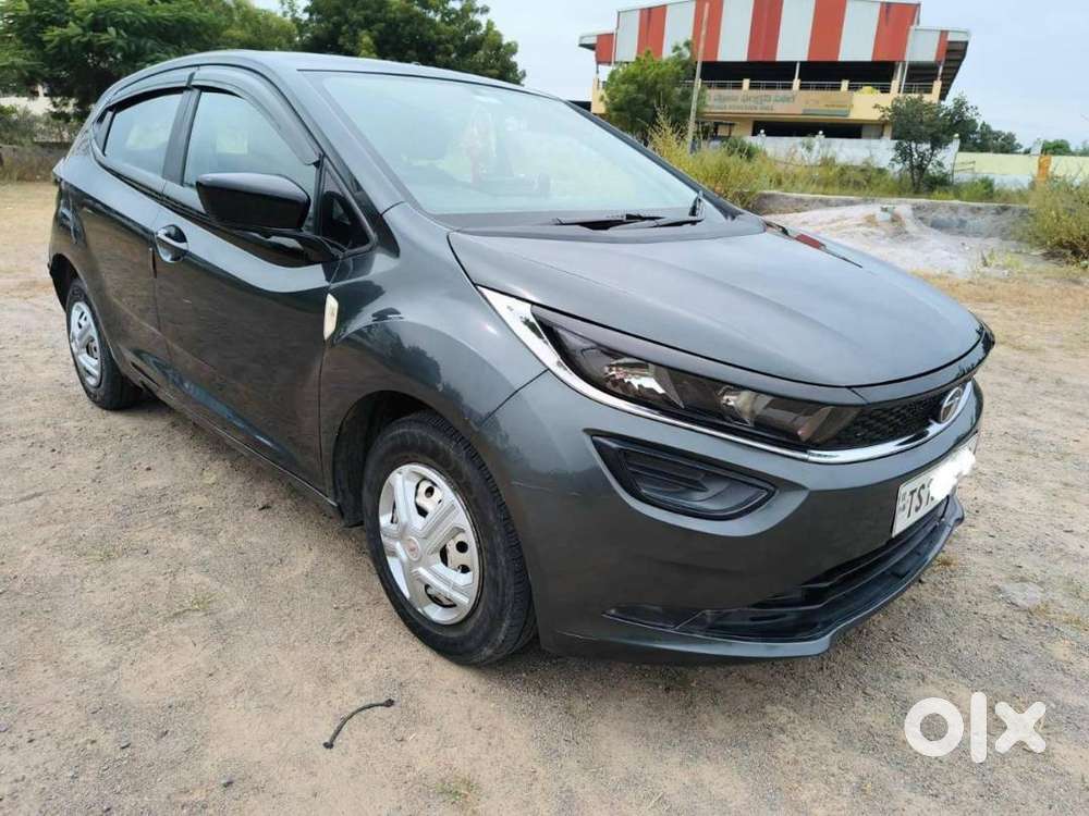 Tata Altroz Xe Petrol 2020 Year