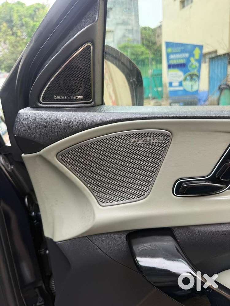 Mahindra Xev9s Others, 2026, Electric