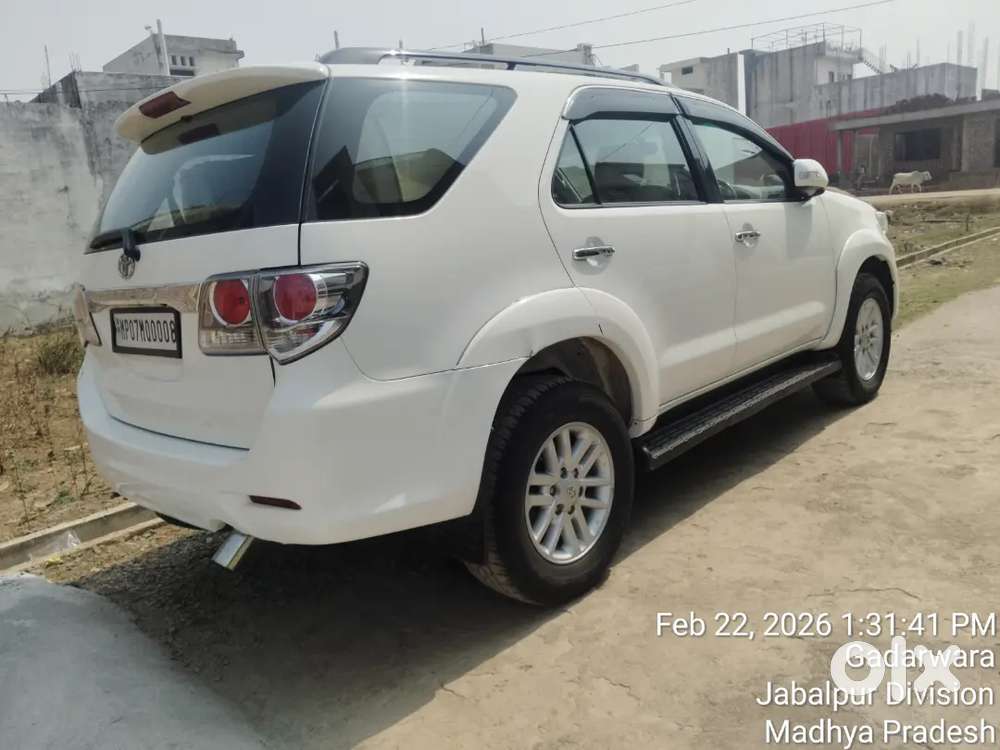 Toyota Fortuner 2012
