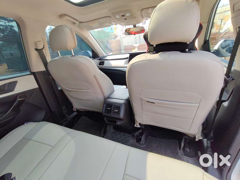 Mahindra Xuv700 2.2 Ax 5 Diesel Mt Str, 2023, Diesel