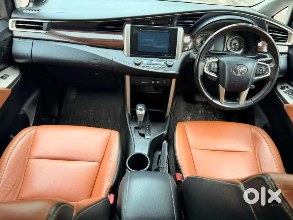 Toyota Innova Crysta 2.8 Zx At 7 Seater, 2017, Diesel