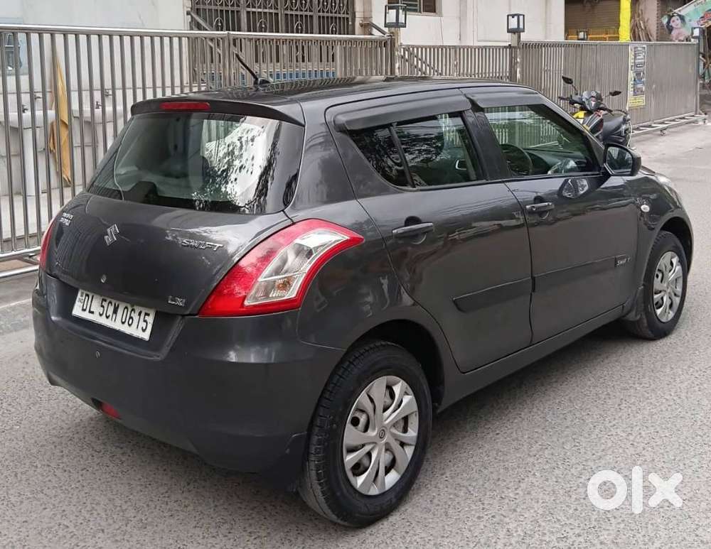 Maruti Suzuki Swift Lxi Optional-o, 2015, Petrol
