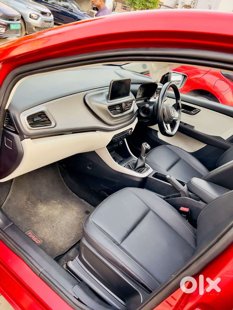 Tata Altroz Xz Plus (s), 2026, Petrol