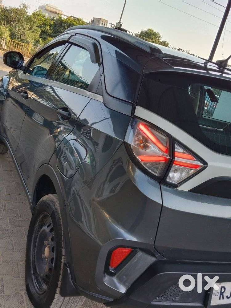 Tata Nexon 1.2 Revotron Xm (s), 2023, Petrol