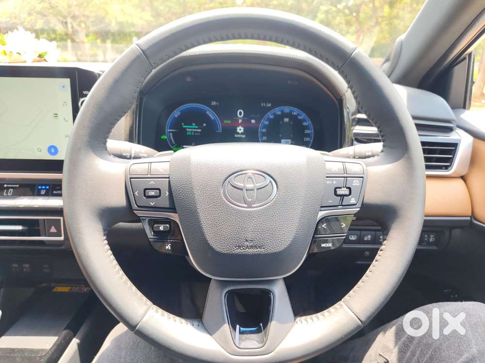 Toyota Camry V6 At, 2025, Petrol