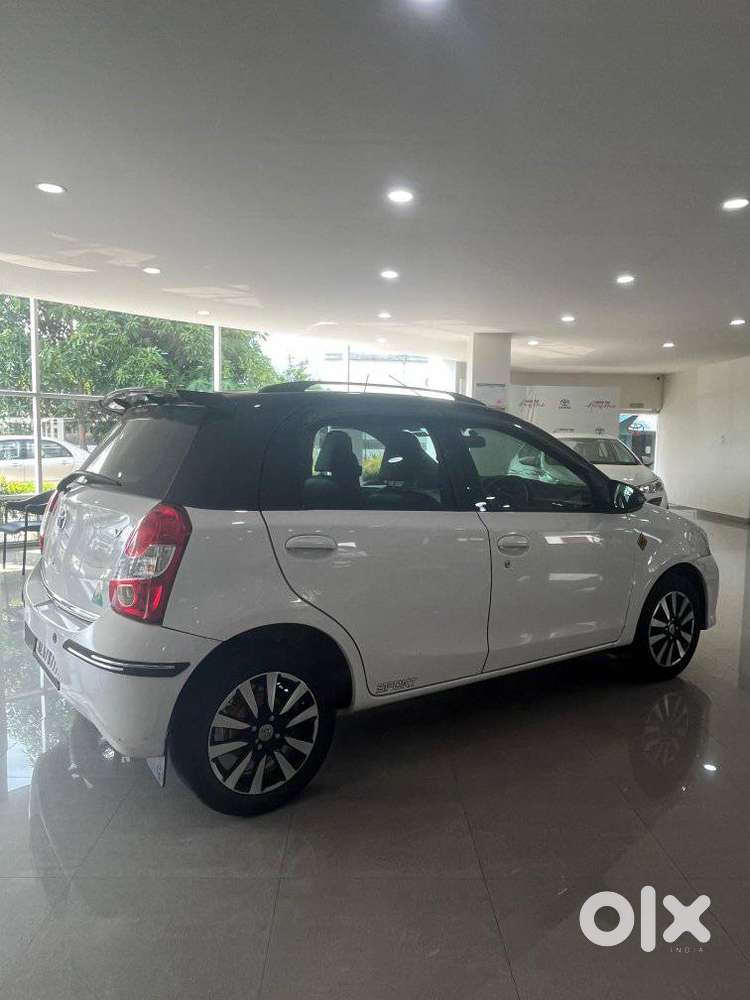 Toyota Etios 1.5 V, 2019, Petrol