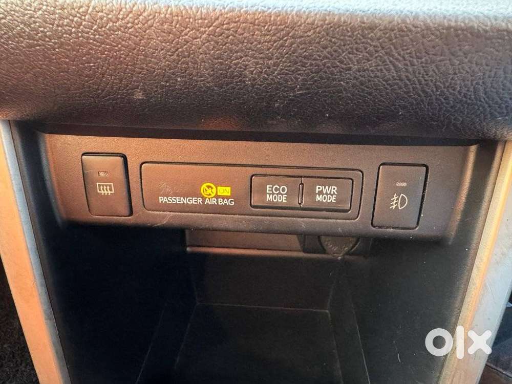 Toyota Innova Crysta 2.4 Gx Mt, 2019, Diesel