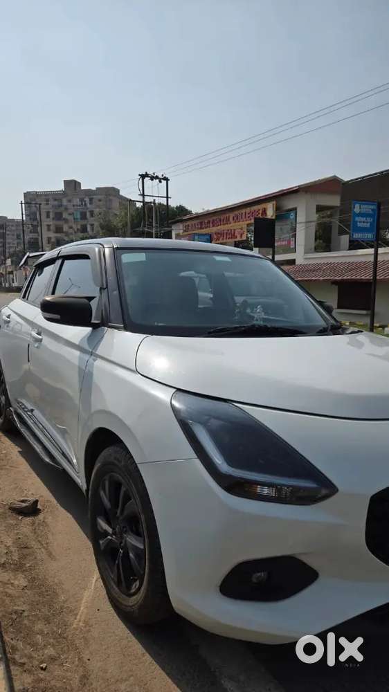 Maruti Suzuki Swift 2025 Petrol 24000 Km Driven