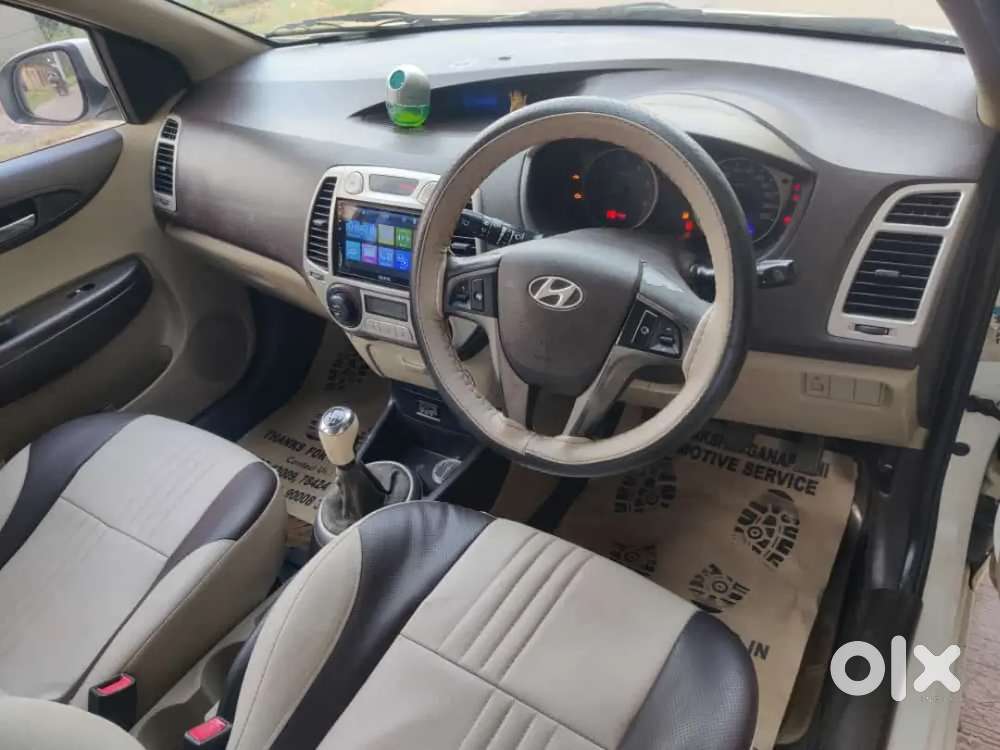 Hyundai I20 2011 Diesel 120000 Km Driven