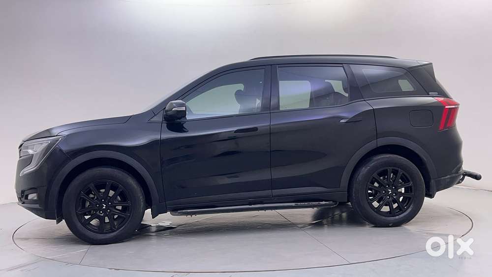 Mahindra Xuv700 2.0 Ax 7 Petrol At Luxury Pack Str, 2025, Petrol