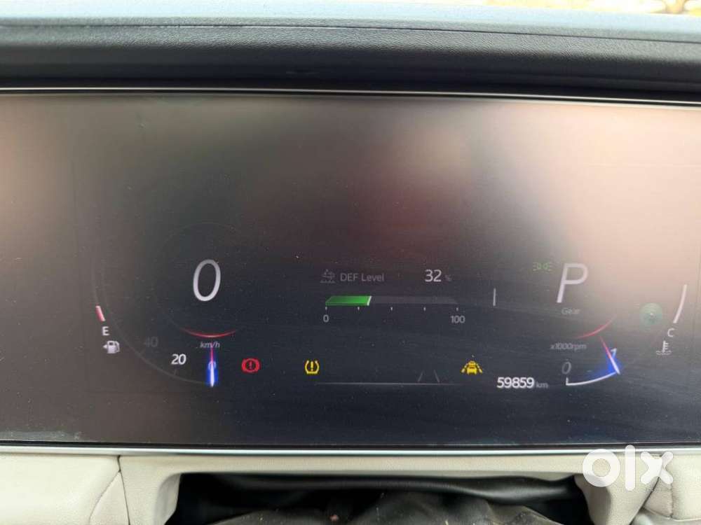 Mahindra Xuv700 2.2 Ax 7 Diesel At Luxury Pack Str Awd, 2022, Diesel