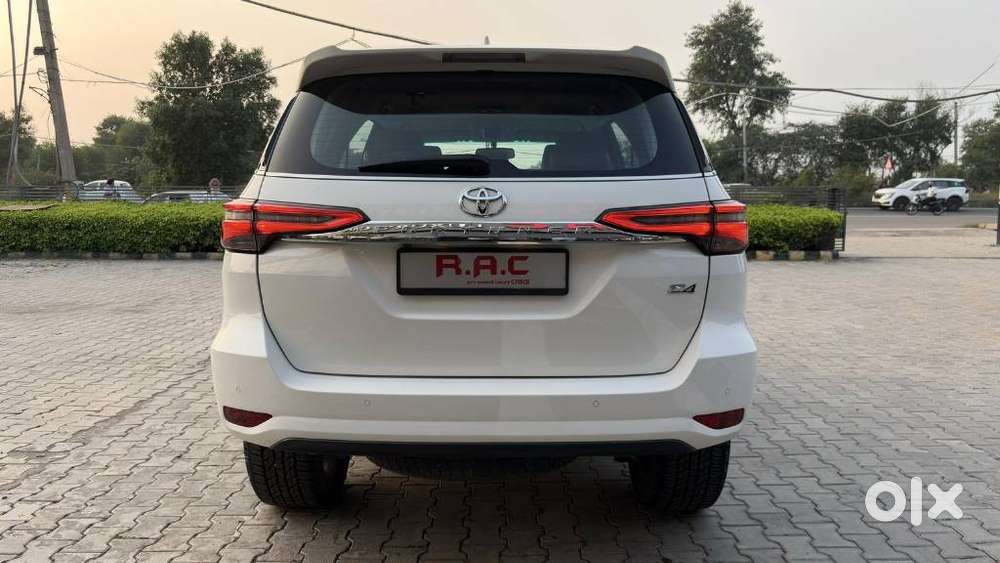Toyota Fortuner 4x4 At 2.8 Diesel, 2023, Diesel