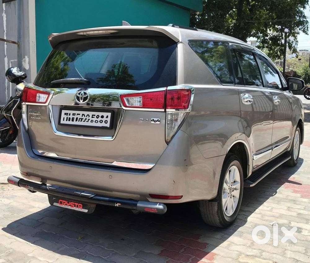 Toyota Innova Crysta 2.4 V 8 Str, 2018, Diesel