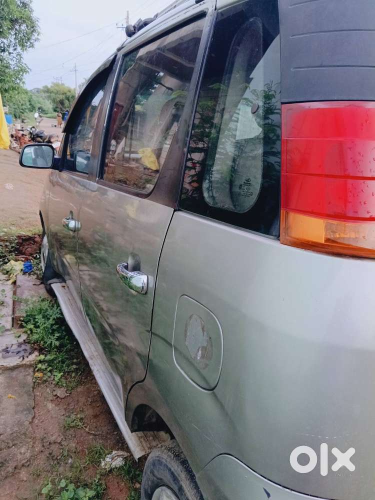 Mahindra Quanto C2