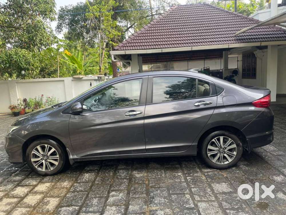 Honda City V Mt 2017  Single Owner  42,100 Km  Full Honda Service