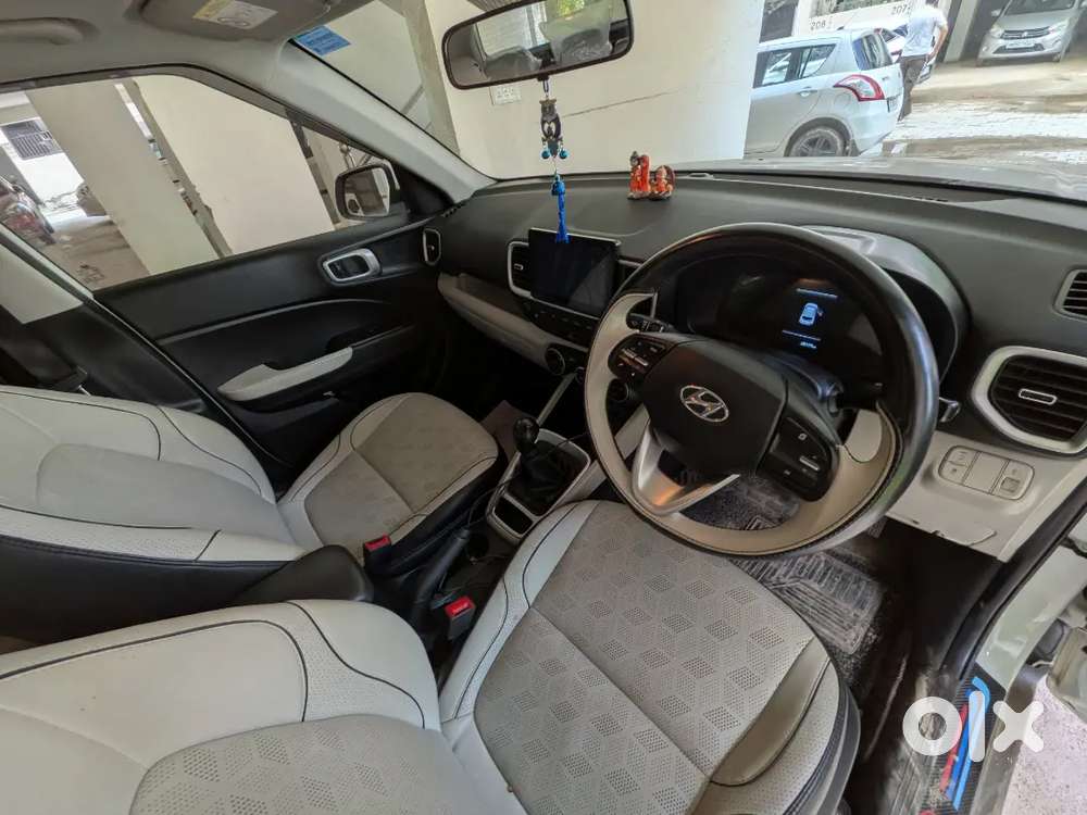 Hyundai Venue S Plus 1.2 Petrol Mt (oct 2024)  Hr-08  Mint Condition