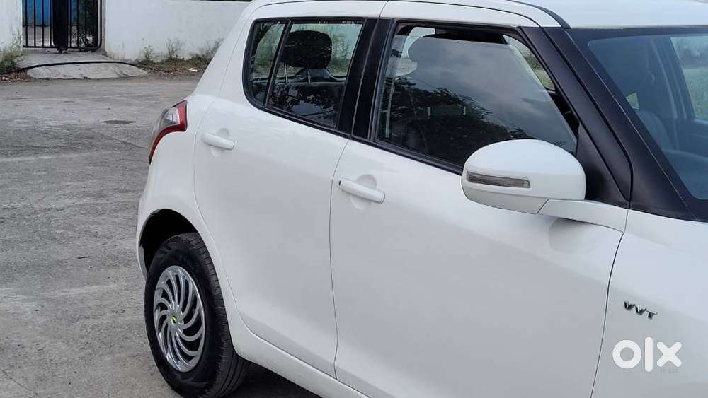 Maruti Suzuki Swift Vxi 1.2 Abs Bs-iv, 2014, Petrol