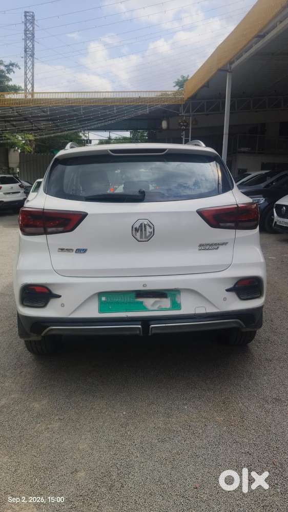 Mg Zs Ev Exclusive Iconic Ivory, 2023, Electric