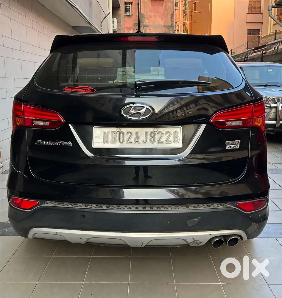 Hyundai Santa Fe 4wd At Top End 2016 Well Maintained