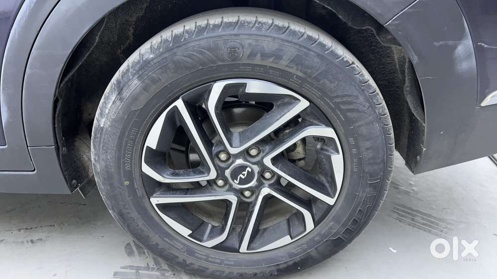 Kia Carens Luxury (o)1.5 Diesel At 7 Str, 2024, Diesel