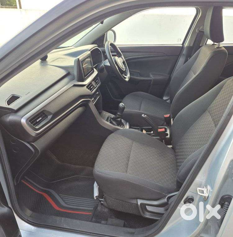 Maruti Suzuki Brezza 1.5 Vxi Smart Hybrid, 2024, Petrol