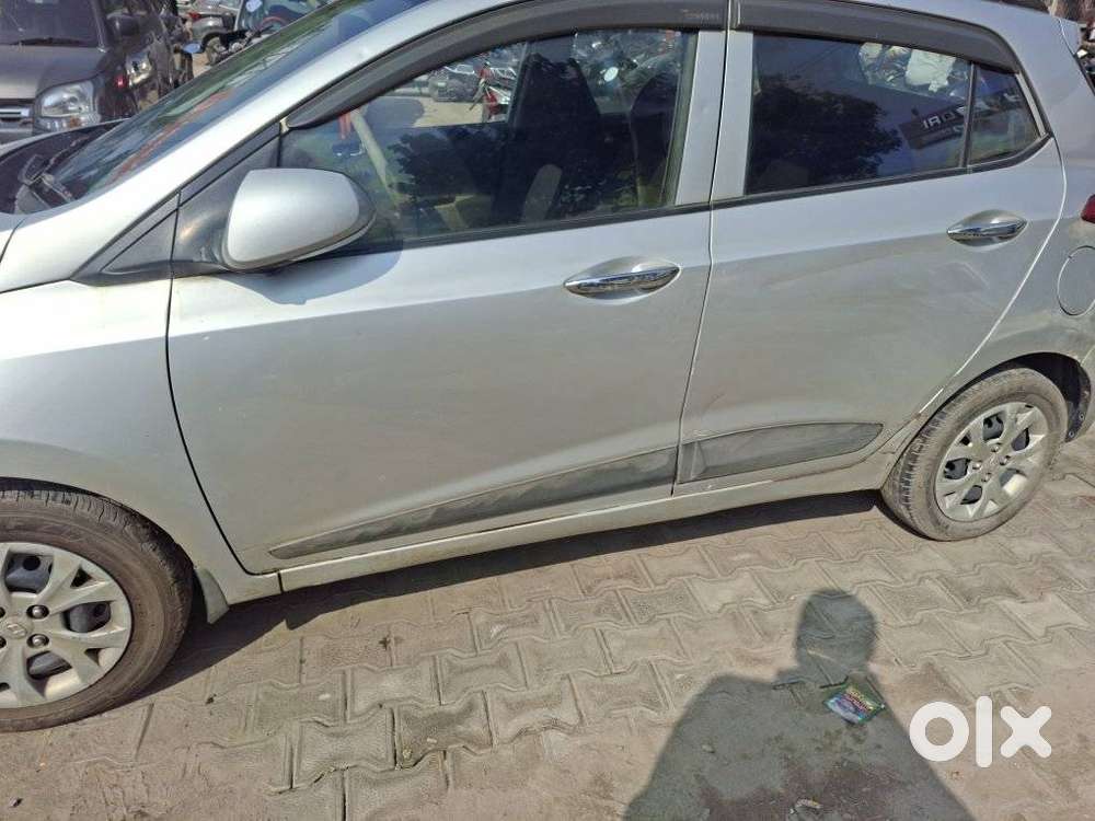 Hyundai Grand I10 1.2 Crdi Sportz Dual Tone, 2013, Diesel