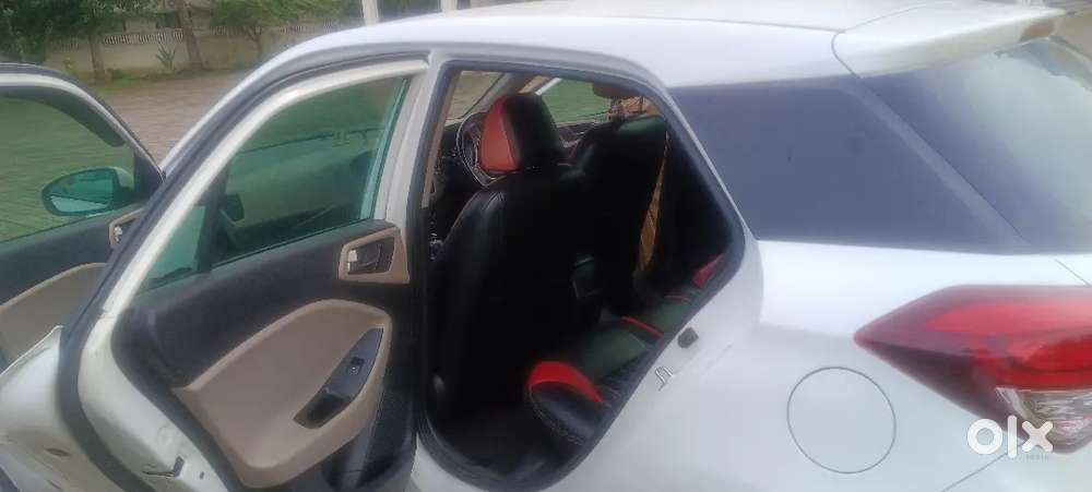 Hyundai New I20 2015 Petrol 68325 Km Driven By Lady