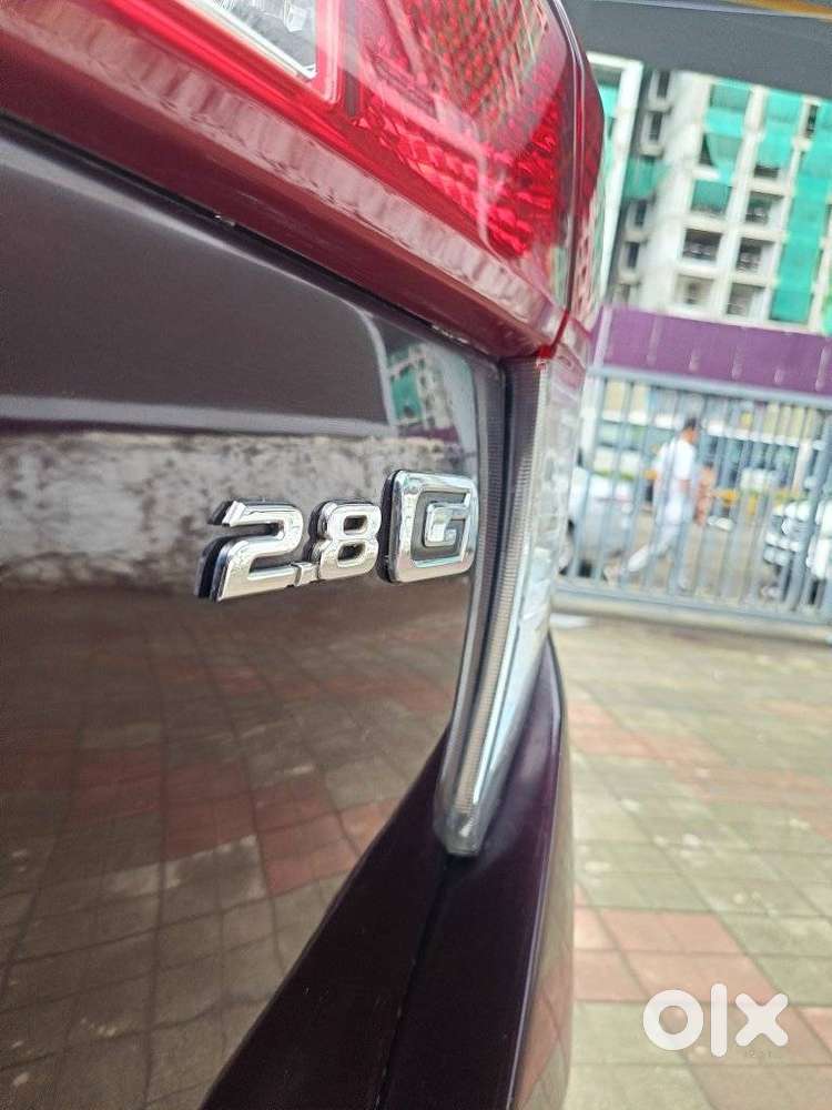 Toyota Innova Crysta 2.8 Gx At 8 Seater, 2017, Diesel