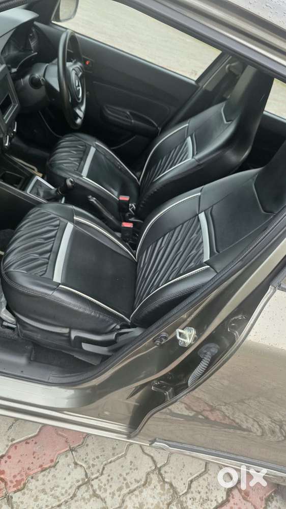 Maruti Suzuki Swift 1.2 Lxi (o), 2023, Petrol